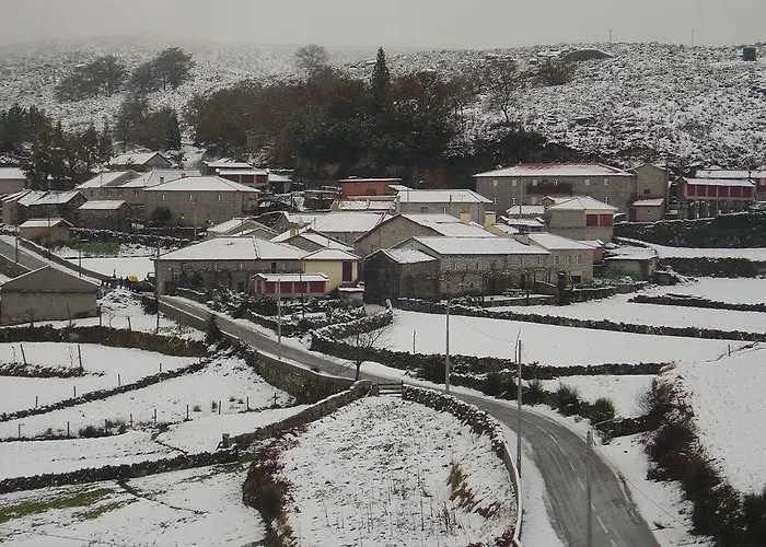 منزل ريفي Monte Abades *