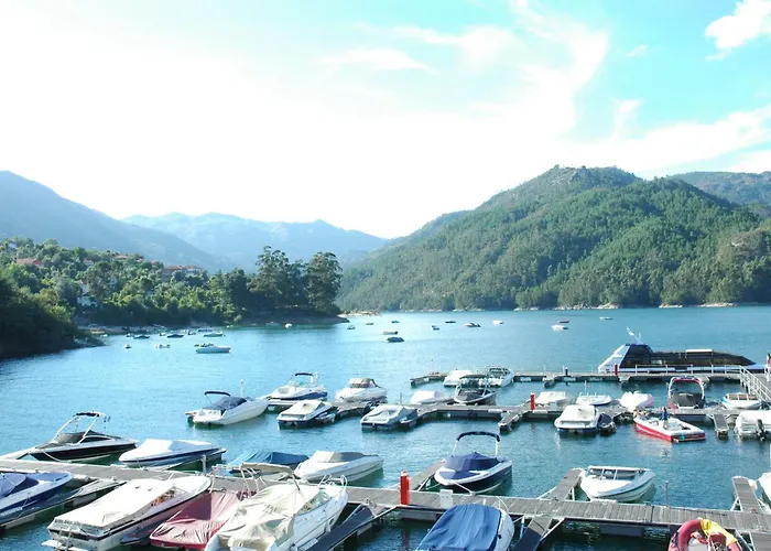 منزل ريفي Monte Abades